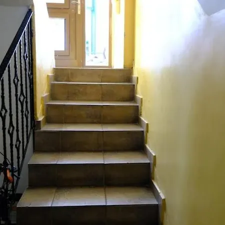 شقة White Tower Office-apartment *